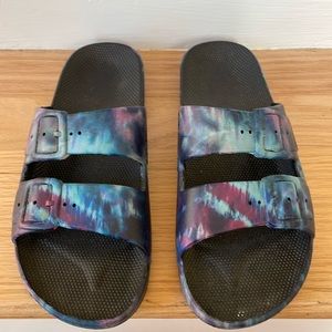 Women’s Waterproof Slides